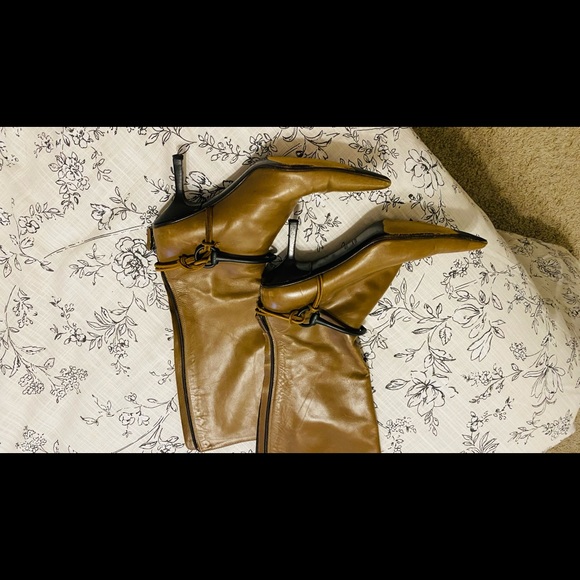 Vintage Gucci leather boots with Gucci hardware ladies size 8 1/2 Authentic - Picture 5 of 8